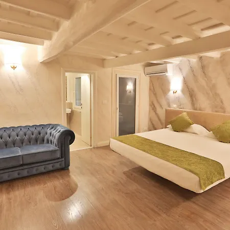 Grottini Luxury Suites ~ Pantheon-2