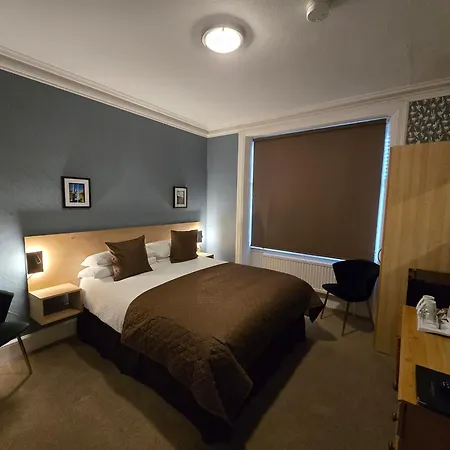 Hazeldene Guest House-2