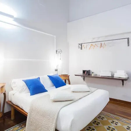 Palazzo Del Duca - Piazza Navona Guest House-2