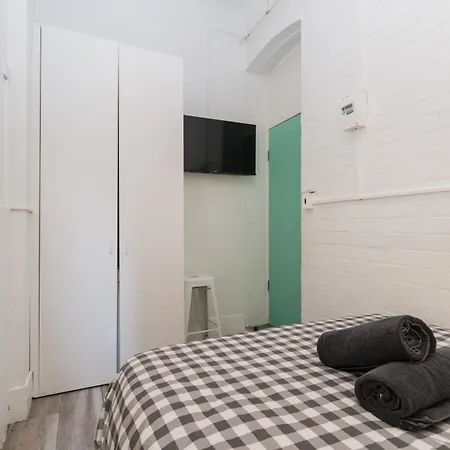 Manly Beach Guesthouse-2