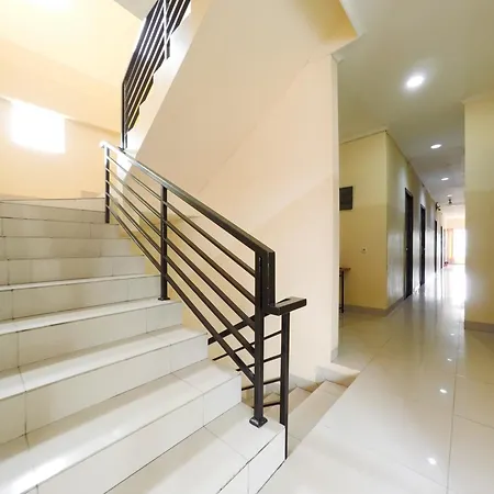 Reddoorz Plus Near Mall Ciputra Jakarta-3