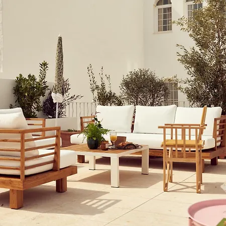 Cristine Bedfor Mahon Boutique Hotel-3