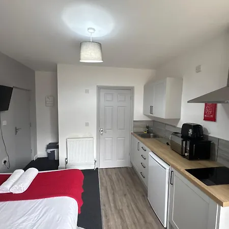 Comfortable Stay - Derby Road-2