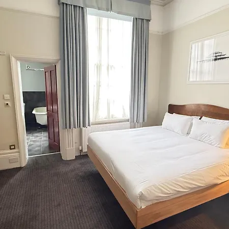 Brighton House-2