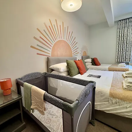 The Bar Convent Guest House-3