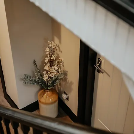 Pitfaranne Guest House-3