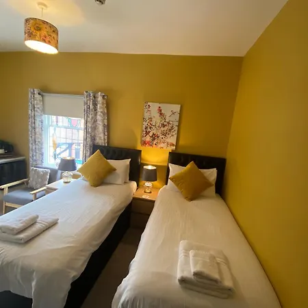 Grosvenor Place Guest House-2
