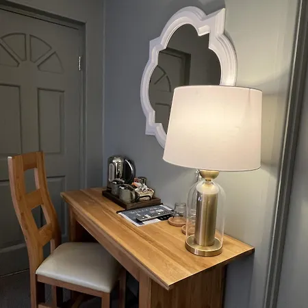 Smugglers Hotel-2
