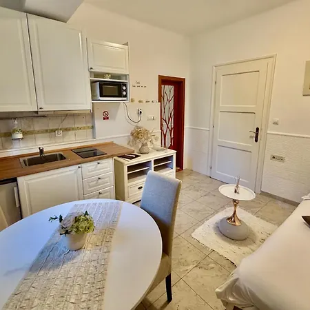 Guesthouse Villa Vice-2