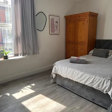 Budget Rooms Lincoln City Centre , Fast Wifi & Self Check In-2
