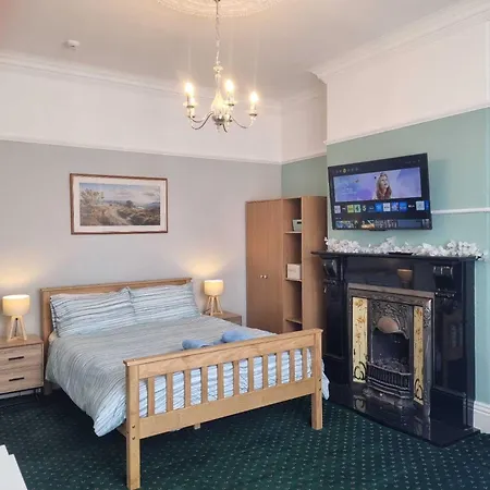 The Meltham Guesthouse Scarborough-3