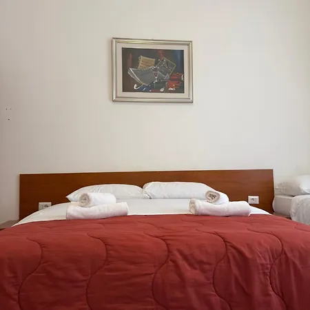 Roma Paradise Inn-3
