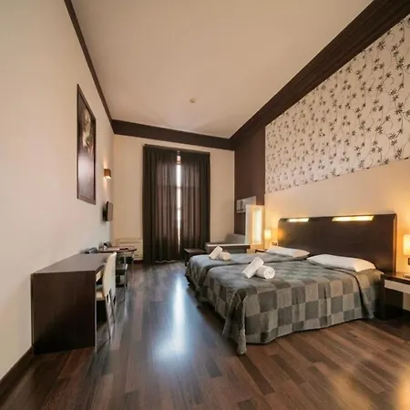 Alhambra Suites-3