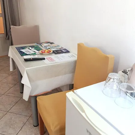 Ava Studio Apartment And Room-3