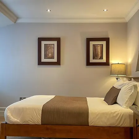 The Redstone Guesthouse-2