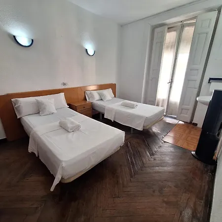 Hostal Alonso No Limit Madrid-2