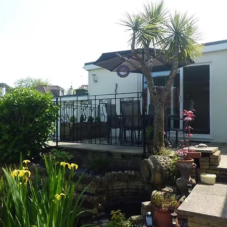 Fair Winds Guest House-2