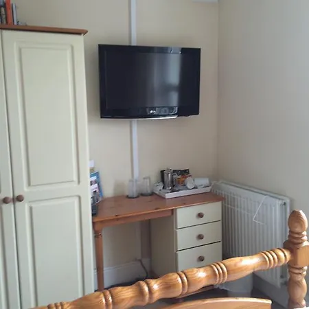 Trelawney Guest House Room Only-3