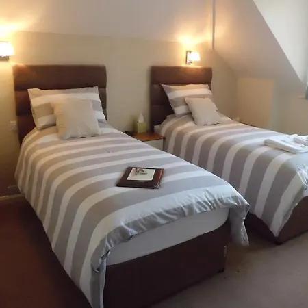 Fair Winds Guest House-2