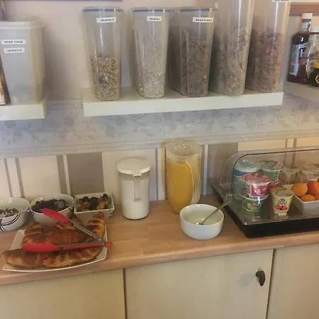 Ivanhoe Guest House-2