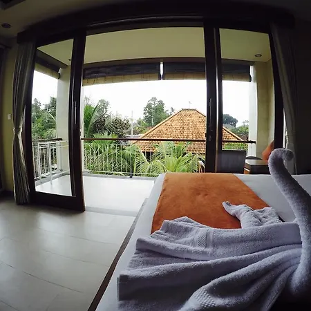 Cahyatika Bed & Breakfast-2