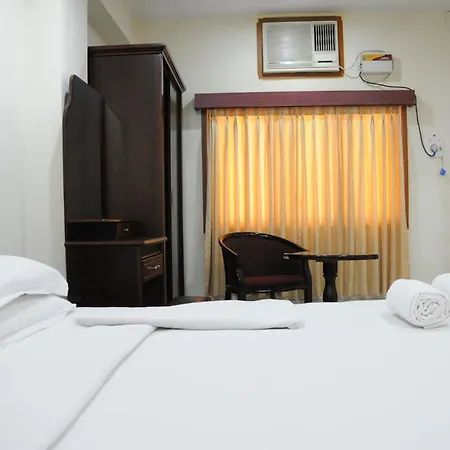 Lloyds Serviced Apartments, Near Music Academy-2