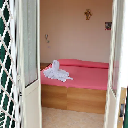 Casa Per Ferie Beato Rosaz-2