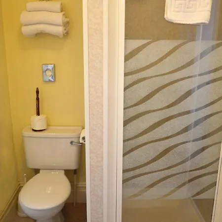 Victoria Lodge Guest House-2