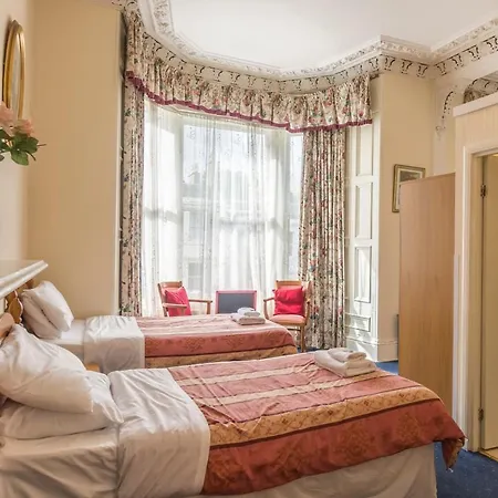 Menzies Guest House-2