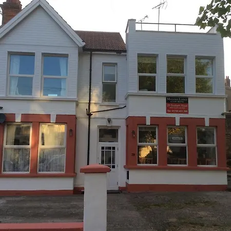 Malvern Lodge Guest House- Close To Beach, Train Station & Southend Airport-2