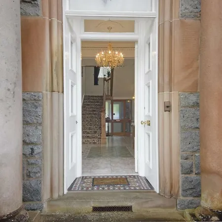 Lawriestone Guest House-2