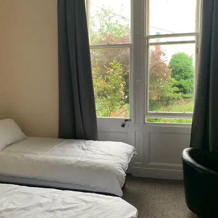Mayfair Guest House-3