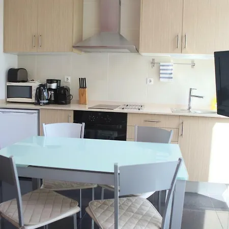 Pinho Apartments, Studios And Rooms-3