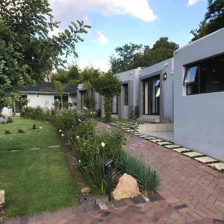 6 On Morris Guest Lodge-3