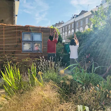 Camden Town Garden Cabin-2