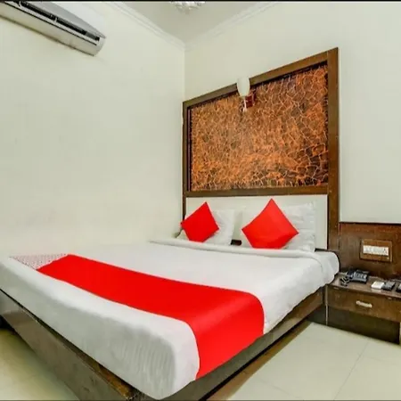 Hotel Star Palace 2 Mints Walking Distance From New Delhi Railway Station-3
