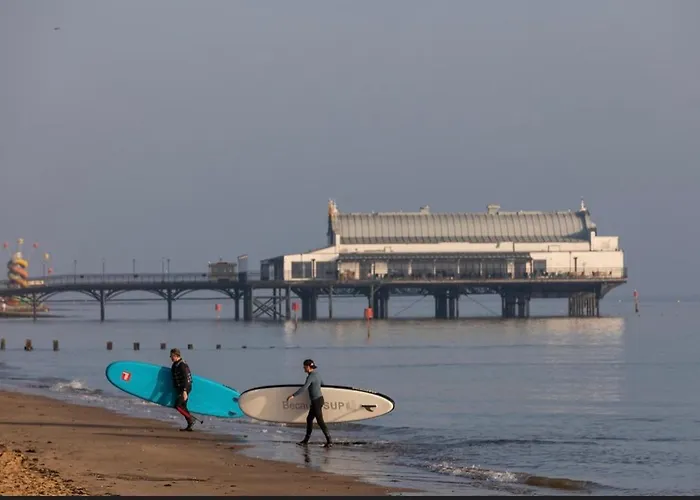 Megs Island Guest House Cleethorpes