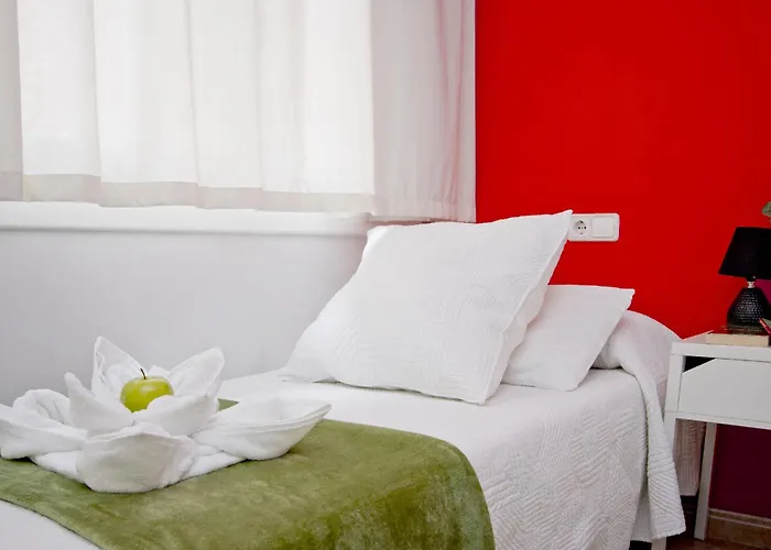 Barcelona City North Hostal