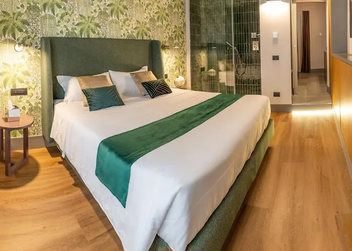 Castel Sant'Angelo Luxury Rooms & Tour Rome
