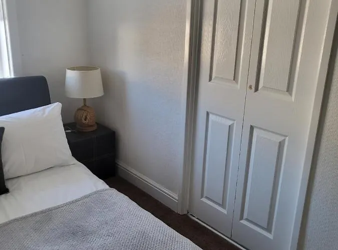 140 Bond - Holiday Home Blackpool