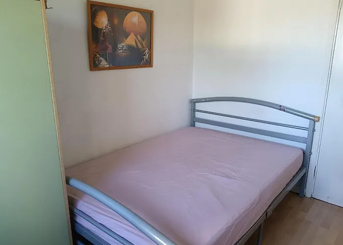 Guest House Private Room Near Glasgow City Centre St George'S Rd