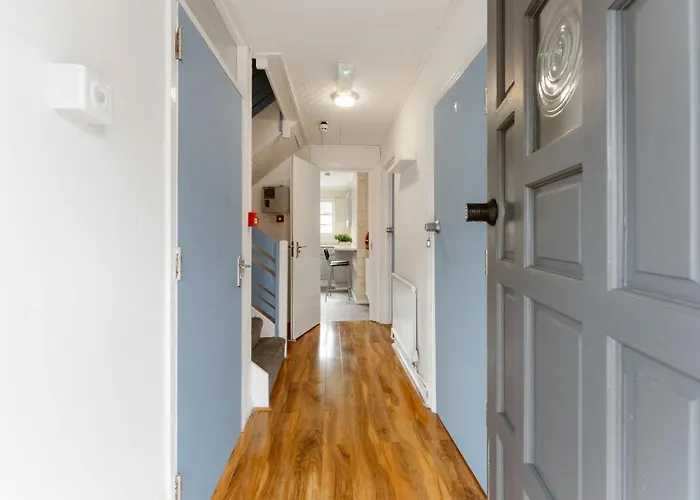 Canningtown Double Rooms - 20 London