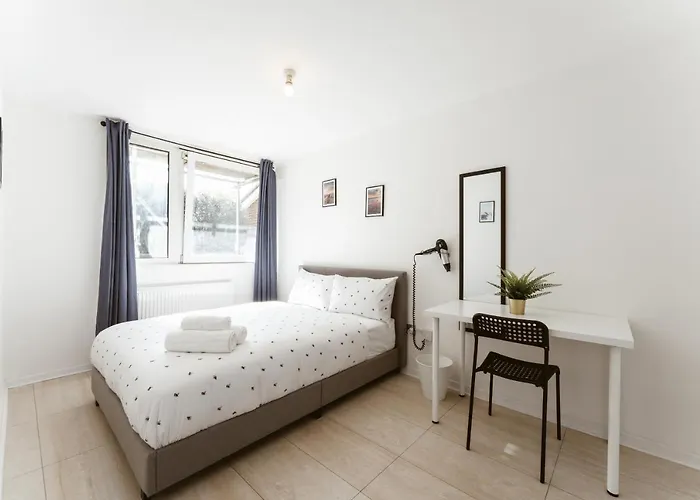 Stratford Cosy Rooms - 17 London