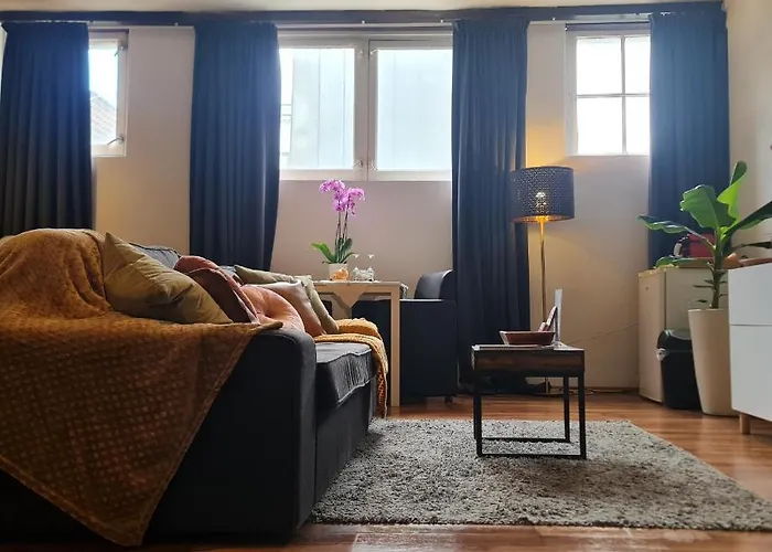 Crown Guesthouse Amsterdam