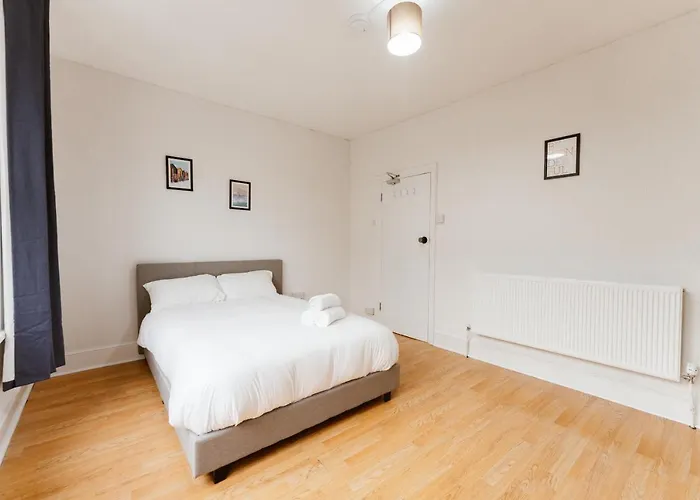 Great Rooms In Plaistow London