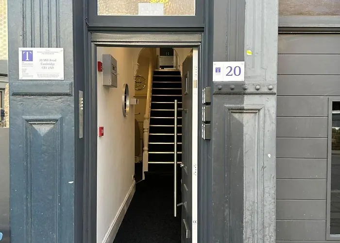 Cambridge Central Rooms - Tas Accommodations