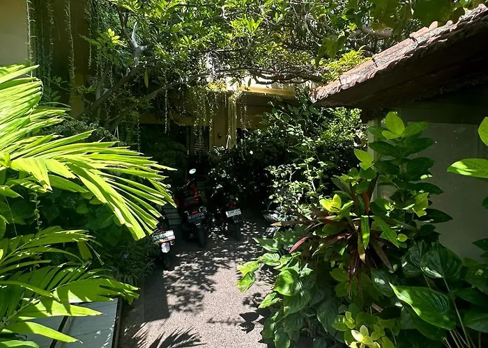 Sari Buana Bed & Breakfast Kuta 