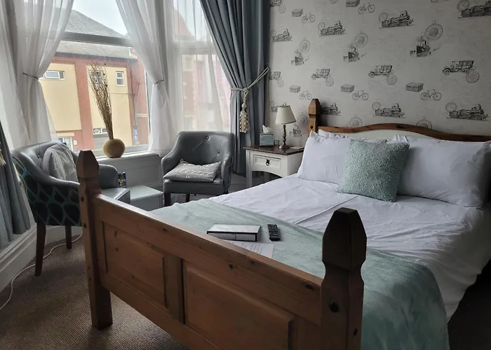 J'S Mayfair Guest House Blackpool