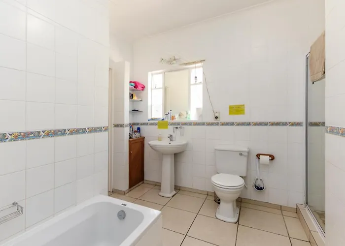 Ascot Gardens Self Catering Hotel Cape Town