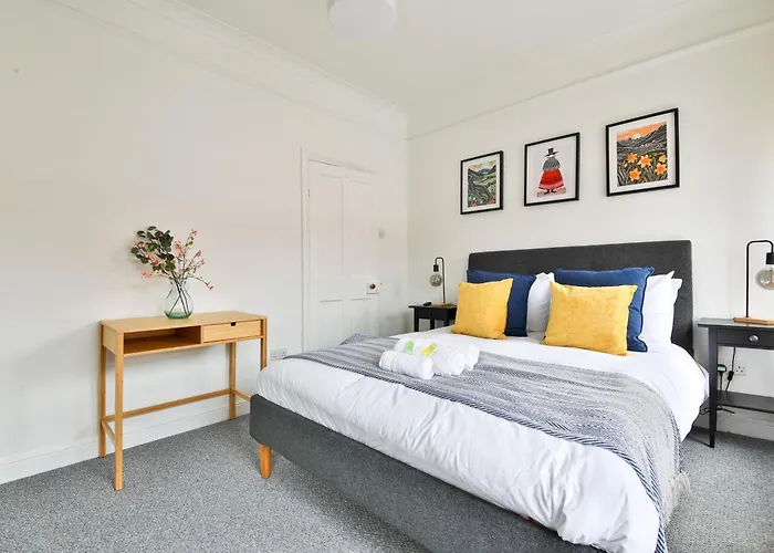 Stunning Cardiff Bay House Hotel